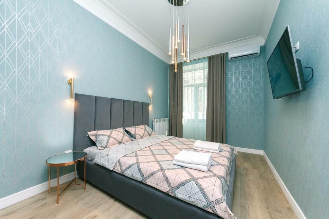LUX , Two Bedrums Kiew Exterior foto