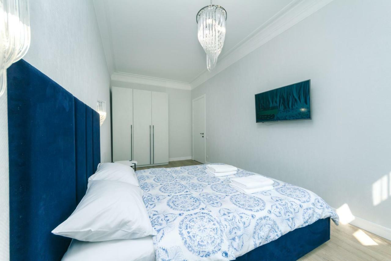 LUX , Two Bedrums Kiew Exterior foto